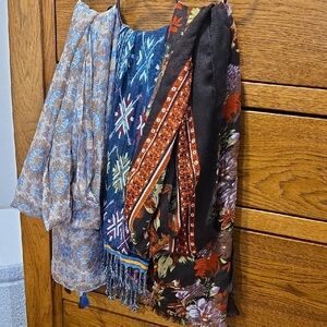 Elegant Floral and Geometric Women's Scarves Set